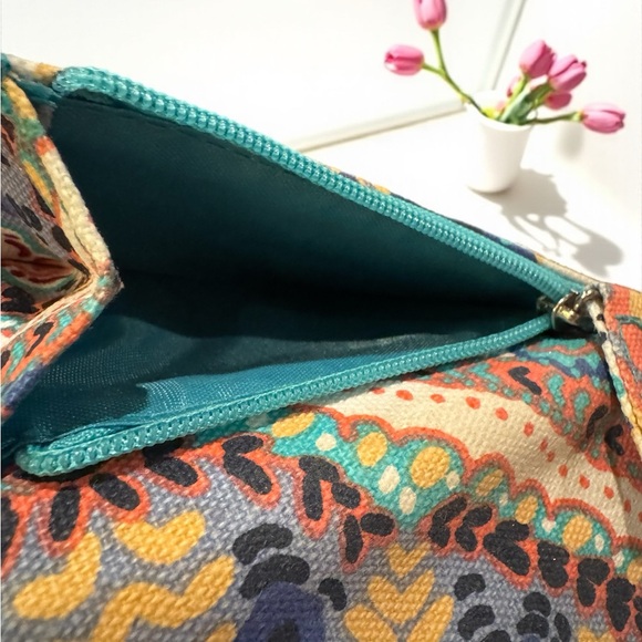 Colorful Patterned Small Wallet - Picture 7 of 7